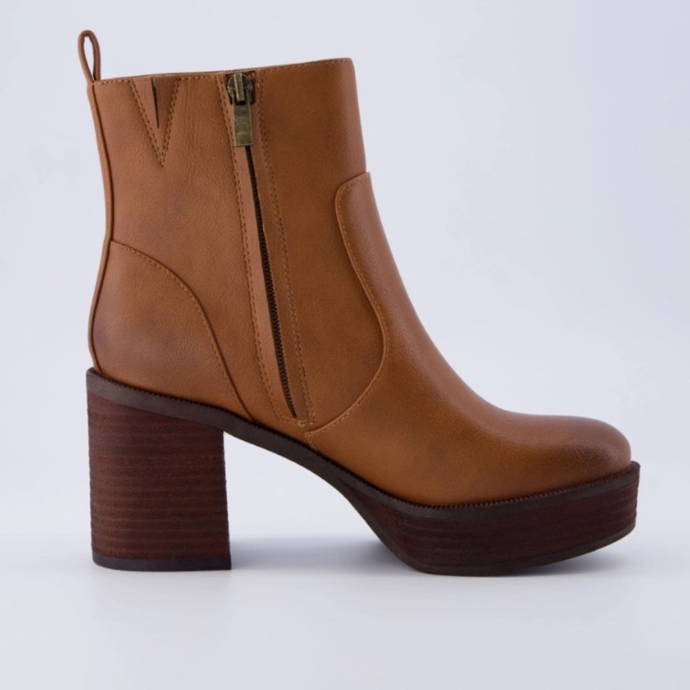 NWOT House of Harlow 1960 Festival Platform Ankle Boots - Picture 2 of 2
